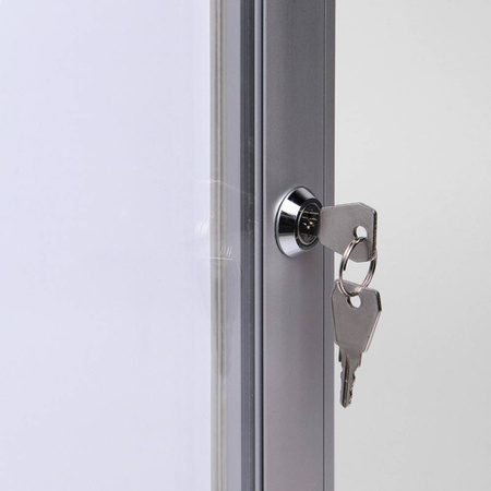 Indoor Lockable Showcase Silver 9x A4