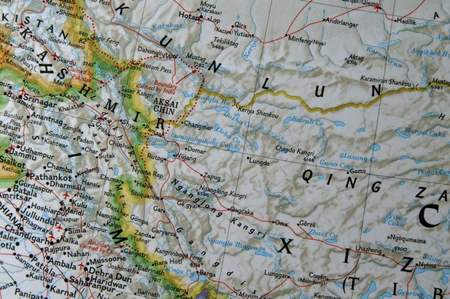 Chiny. Mapa ścienna Chin administracyjno drogowa 1:7,8 mln. 84x60 cm