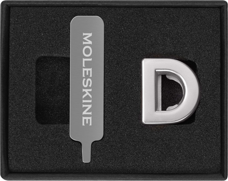 Przypinka MOLESKINE D, srebrna