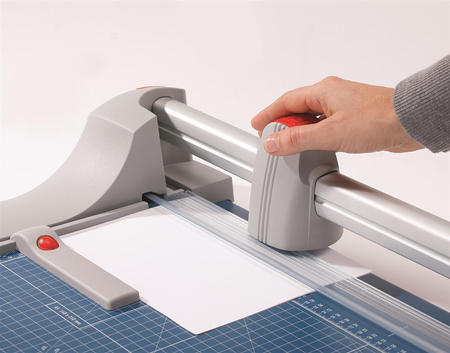 TRYMER DAHLE, DŁUGOŚĆ CIĘCIA 1830mm, WYSOKOŚĆ CIĘCIA 1,0mm, STÓŁ W KOMPLECIE