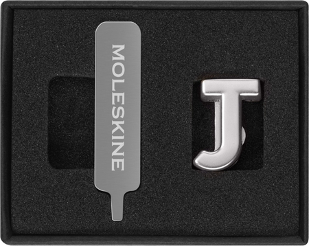 Przypinka MOLESKINE J, srebrna